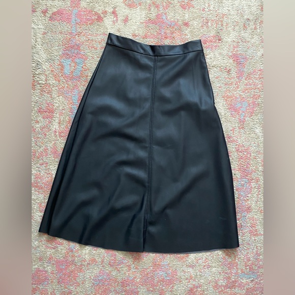 Black faux leather high waist midi skirt - Picture 7 of 7
